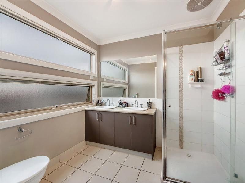 6 Manora Retreat, Caroline Springs VIC 3023, Caroline Springs - Thumbnail 6