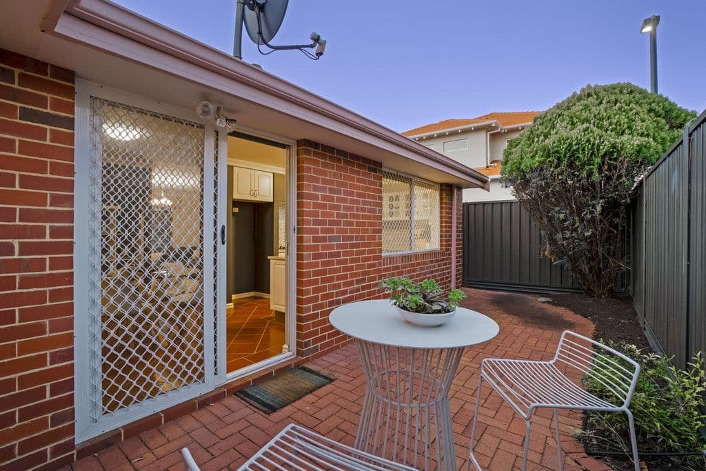 130 Clifton Crescent, Inglewood WA 6052, Inglewood - Thumbnail 5