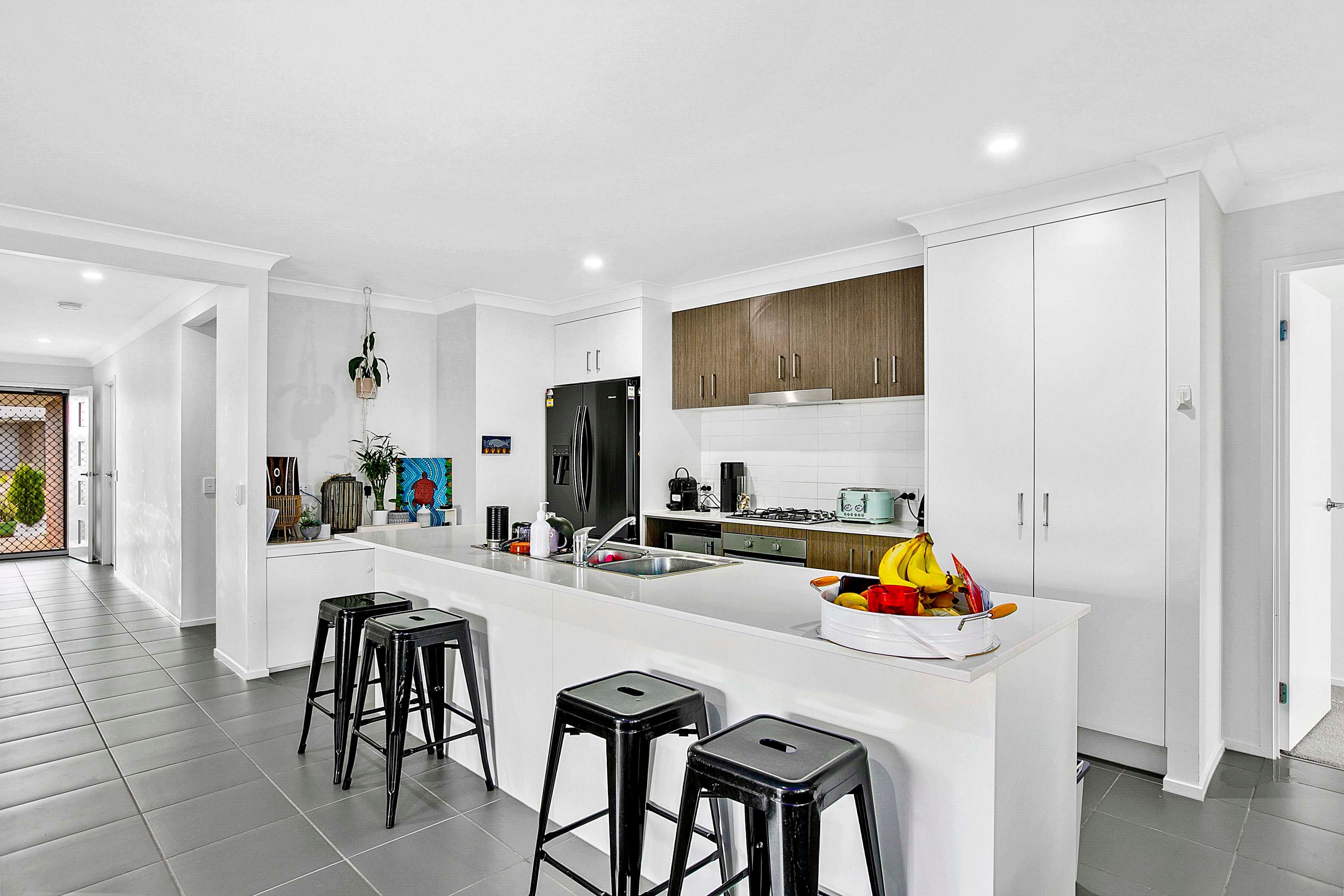 16 Wylie Way, Urraween QLD 4655, Urraween - Thumbnail 2