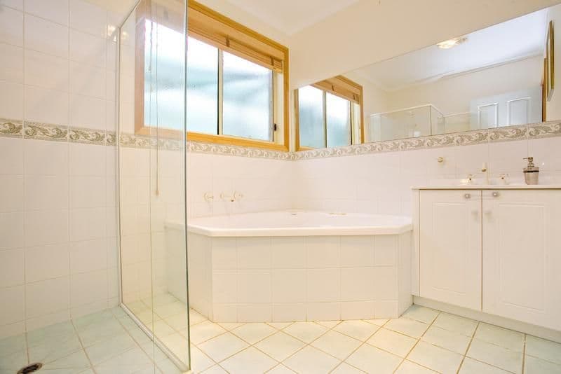 13 Evergreen Court, LARA VIC 3212, Lara - Thumbnail 6