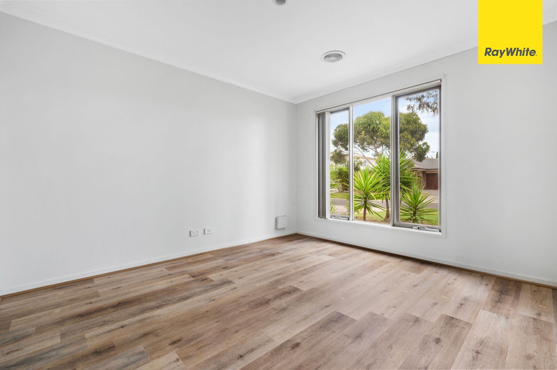 47 Barleygrass Crescent, Brookfield VIC 3338, Brookfield - Thumbnail 2