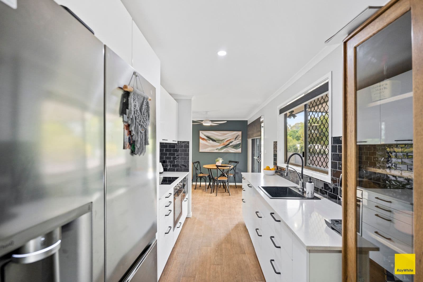 12 Sylvania Street, Wellington Point QLD 4160, Wellington Point - Thumbnail 4
