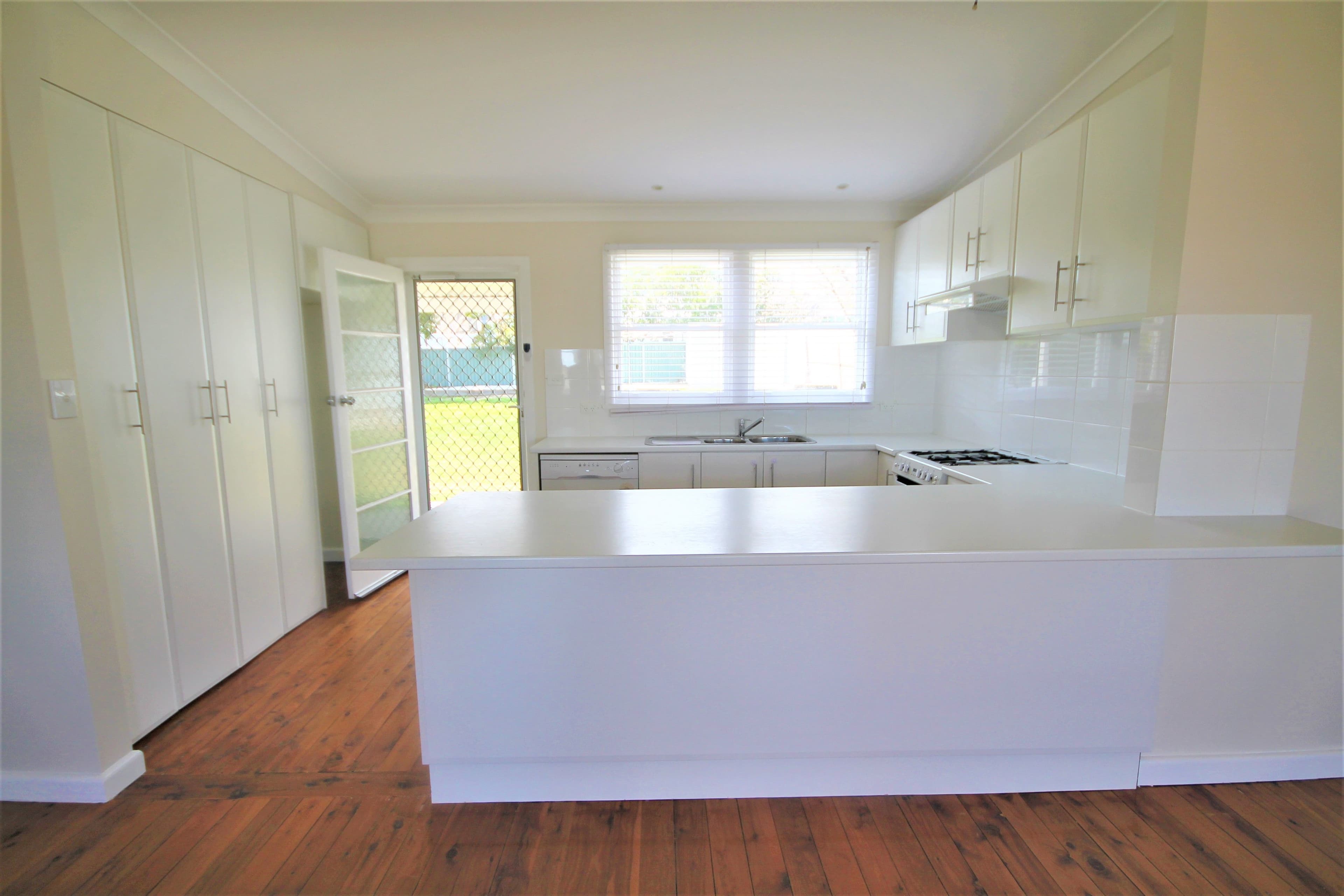87 Edwards Street, Young - Thumbnail 2