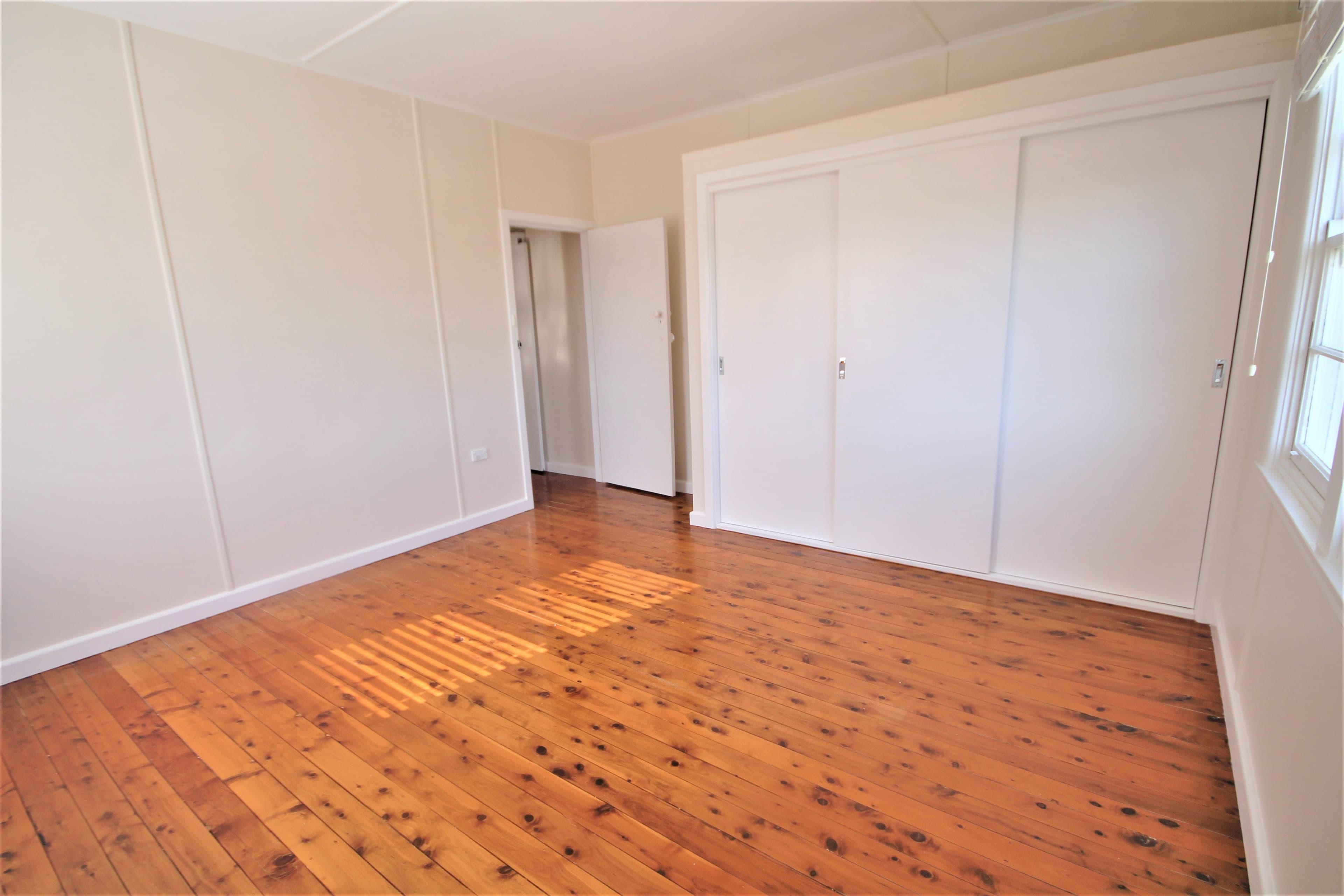 87 Edwards Street, Young - Thumbnail 5