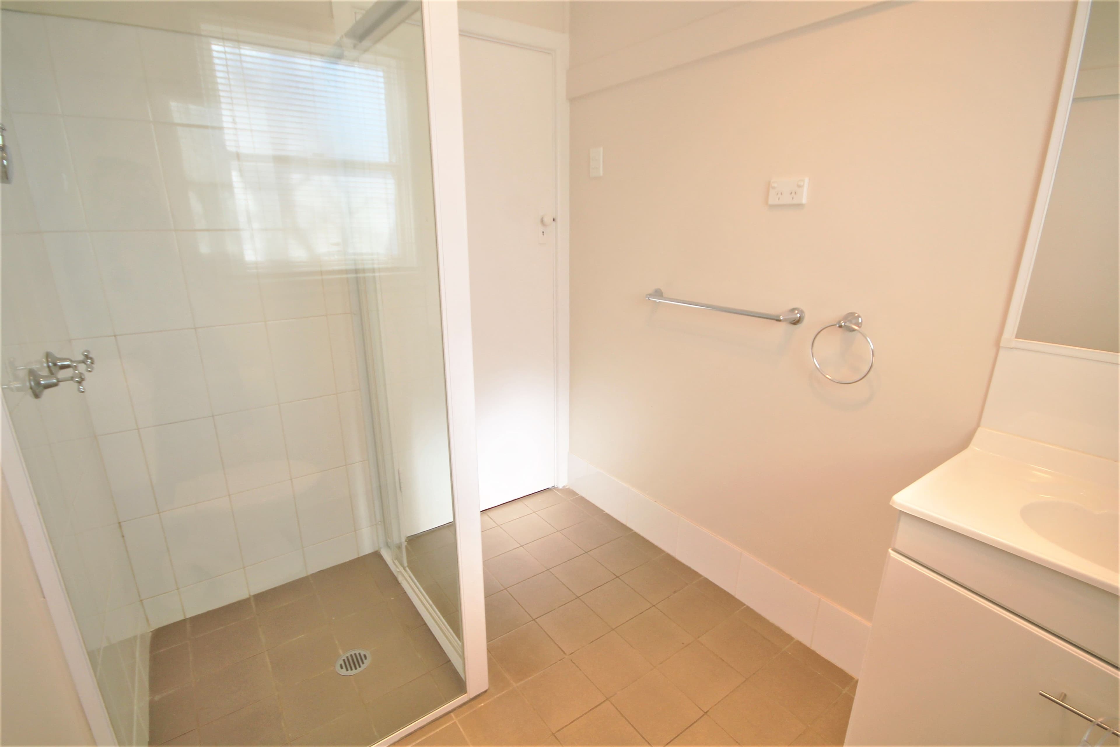 87 Edwards Street, Young - Thumbnail 8