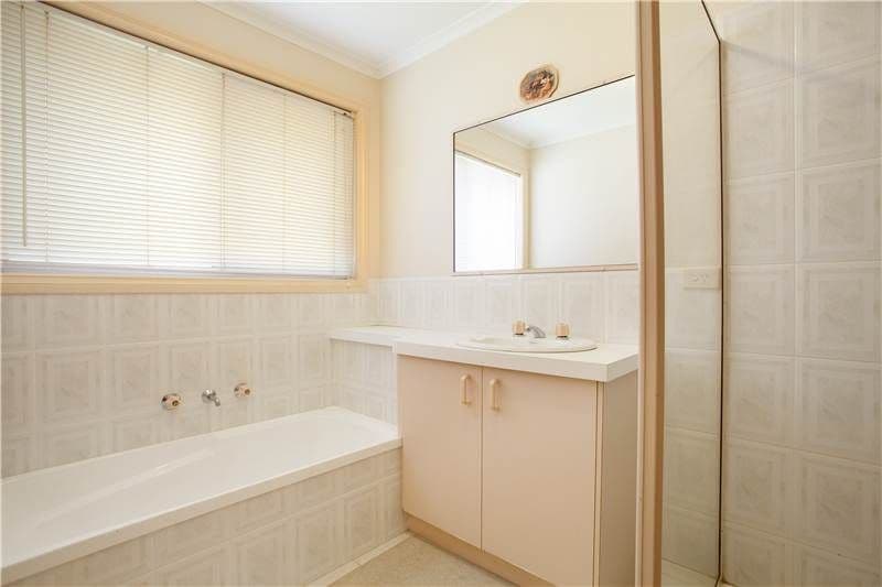 4 Kyema Drive, LARA VIC 3212, Lara - Thumbnail 8