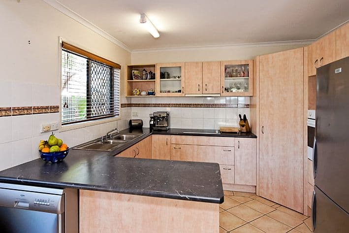 14 Broadwater Avenue, MAROOCHYDORE QLD 4558, Maroochydore - Thumbnail 4