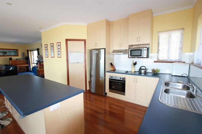 7 Dalrymple Court, Albany Creek, QLD, 4035, Albany Creek - Thumbnail 2