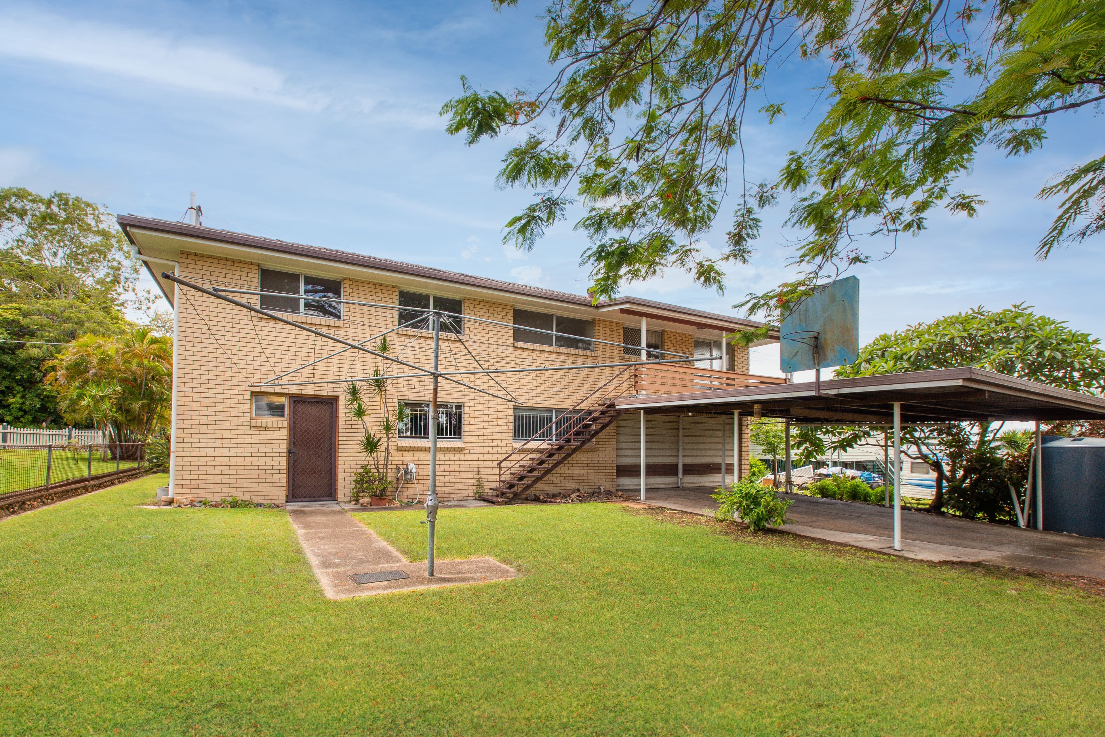 125 South Station Road, Silkstone QLD 4304, Silkstone - Thumbnail 3