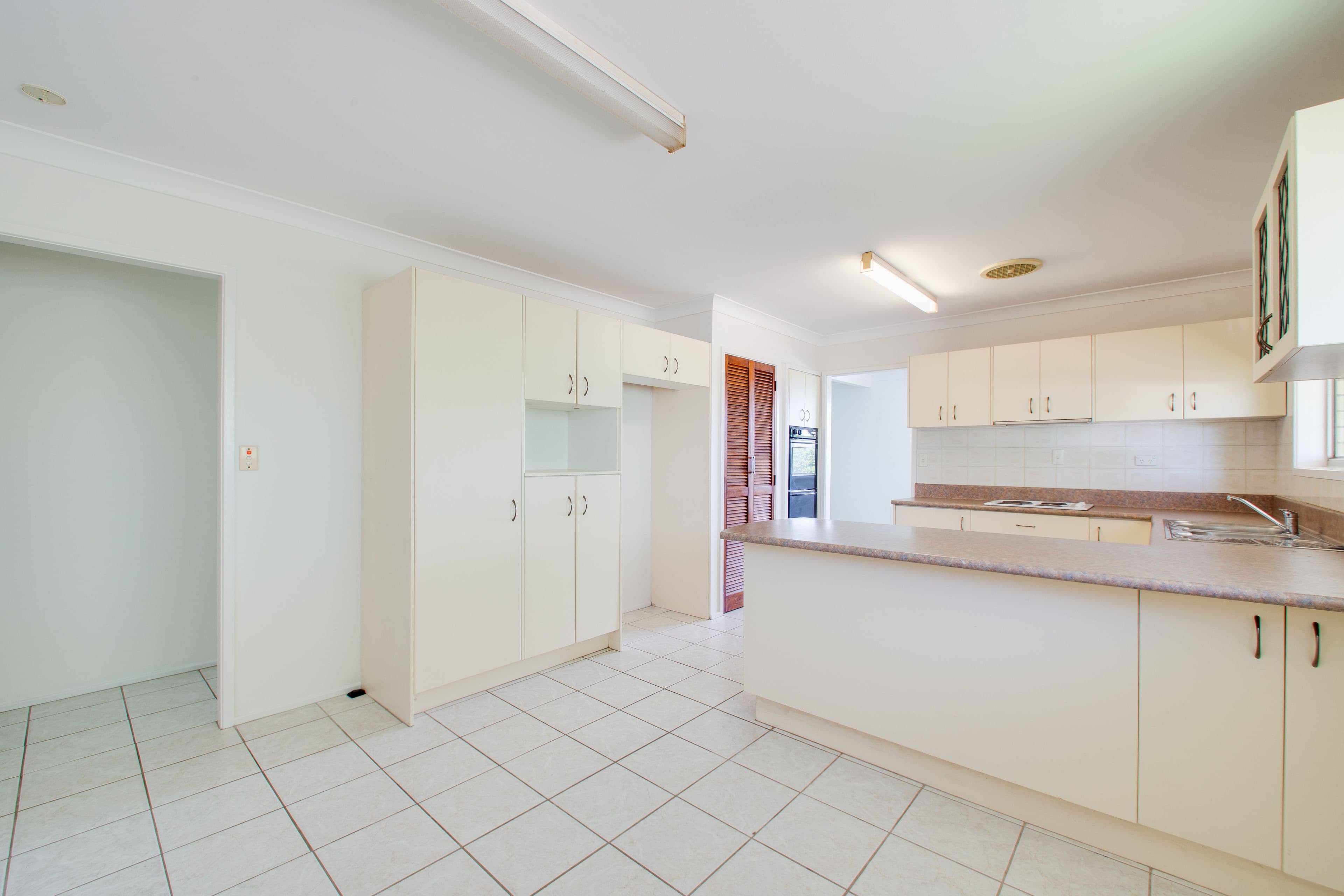 125 South Station Road, Silkstone QLD 4304, Silkstone - Thumbnail 6