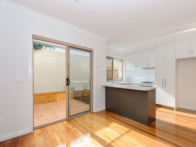 2B Douglas Avenue, BOX HILL SOUTH VIC 3128, Box Hill South - Thumbnail 3