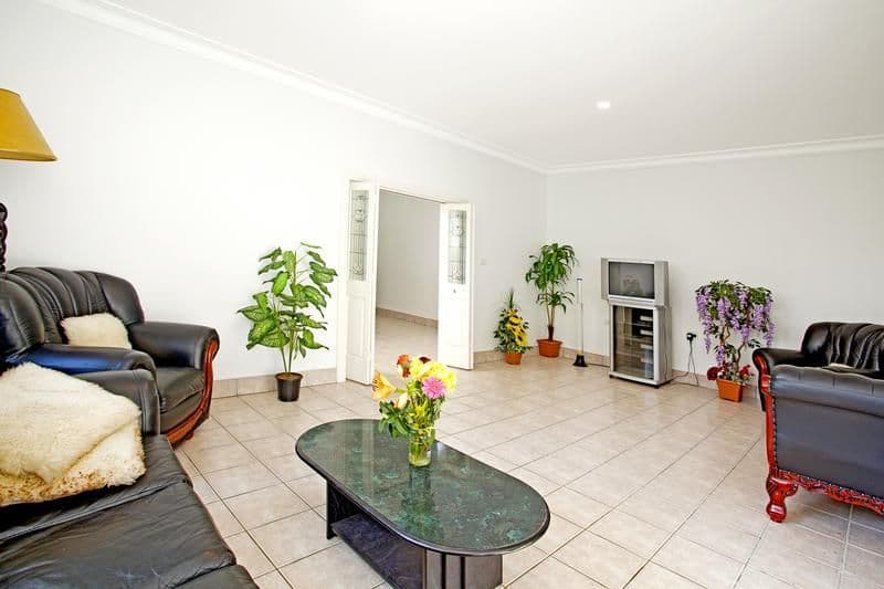 41 Lucerne Crescent, Alphington, Alphington - Thumbnail 3