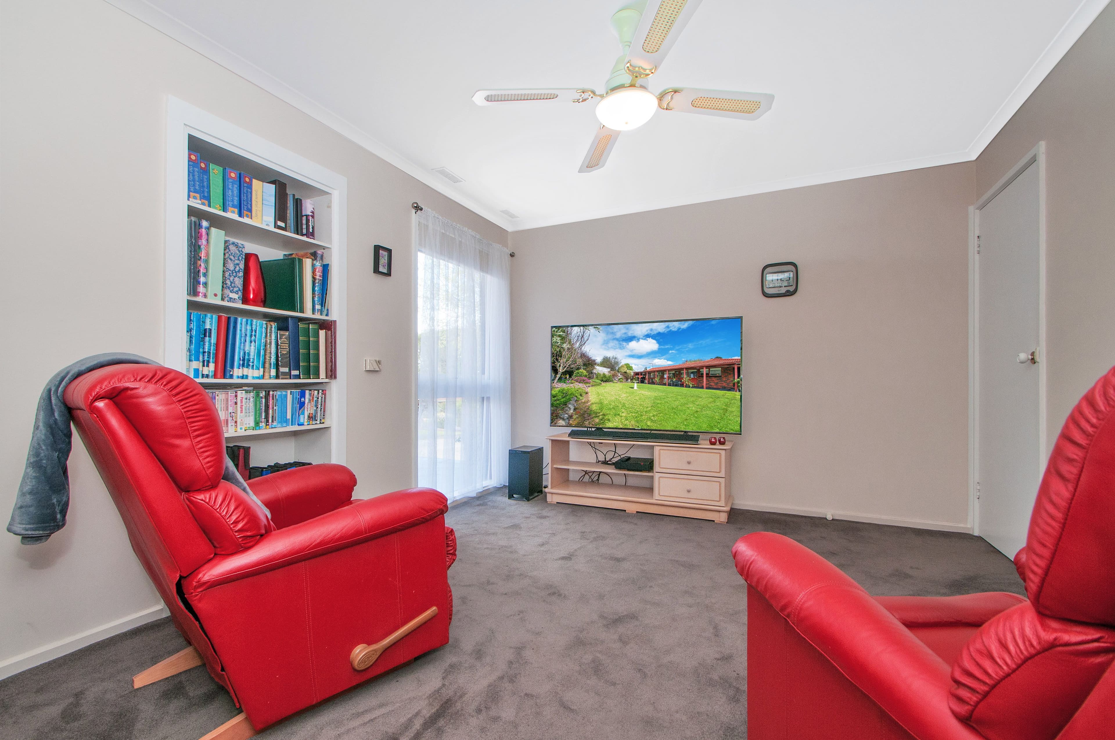 16 HARVEST Drive, Chirnside Park VIC 3116, Chirnside Park - Thumbnail 5
