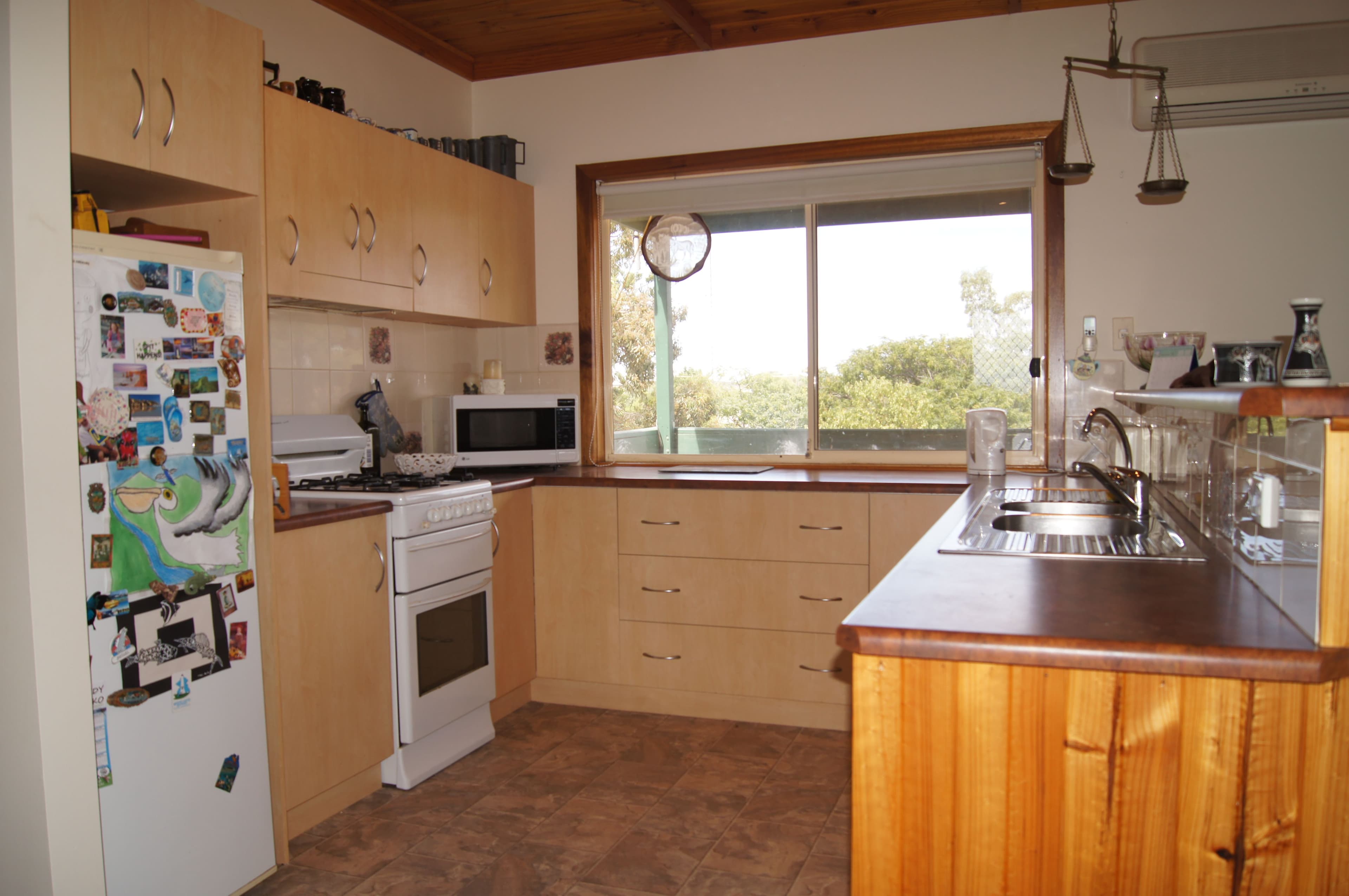 11 Cambridge Street, Moonta Bay SA 5558, Moonta Bay - Thumbnail 4