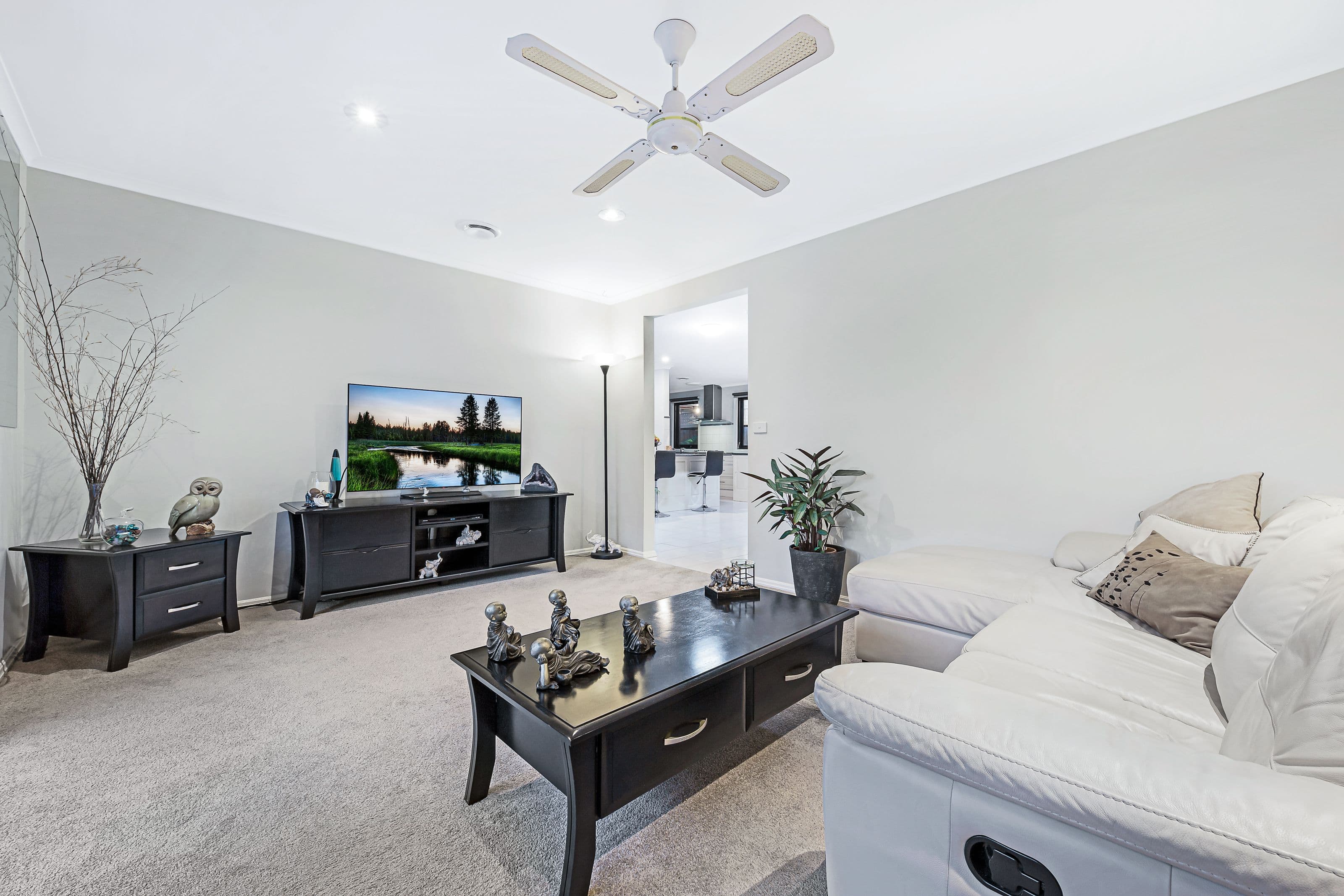 122 Whalley Drive, Wheelers Hill VIC 3150, Wheelers Hill - Thumbnail 2