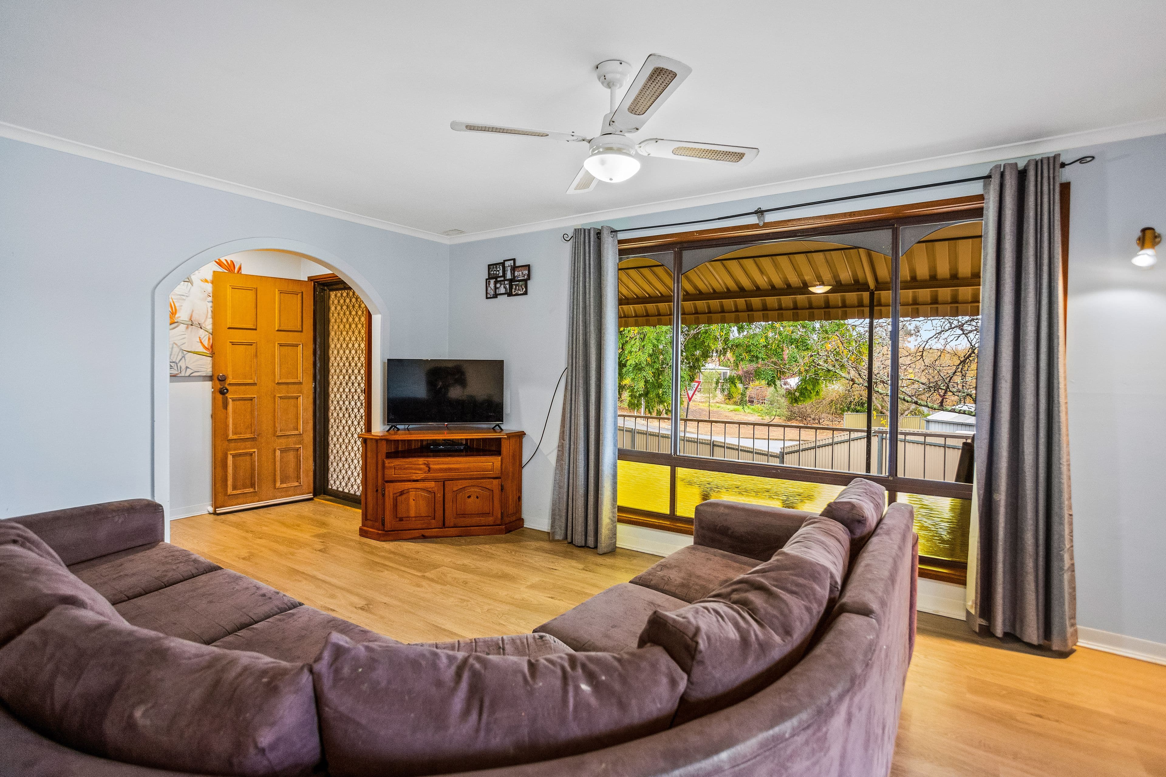 4 Paxton Street, Clare SA 5453, Clare - Thumbnail 4