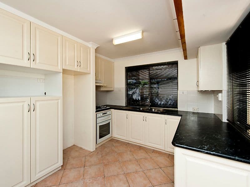 5 Gulson Court, Waikiki WA 6169, Waikiki - Thumbnail 2