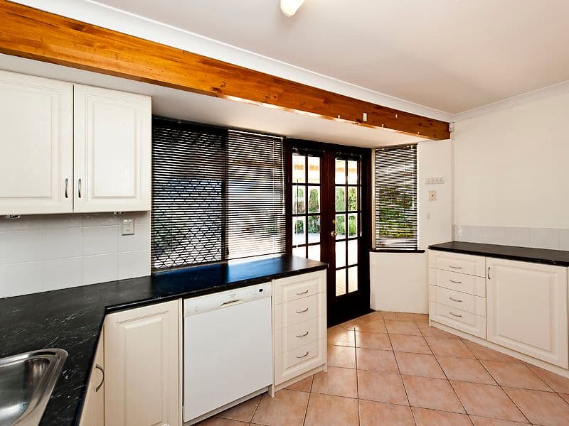 5 Gulson Court, Waikiki WA 6169, Waikiki - Thumbnail 5