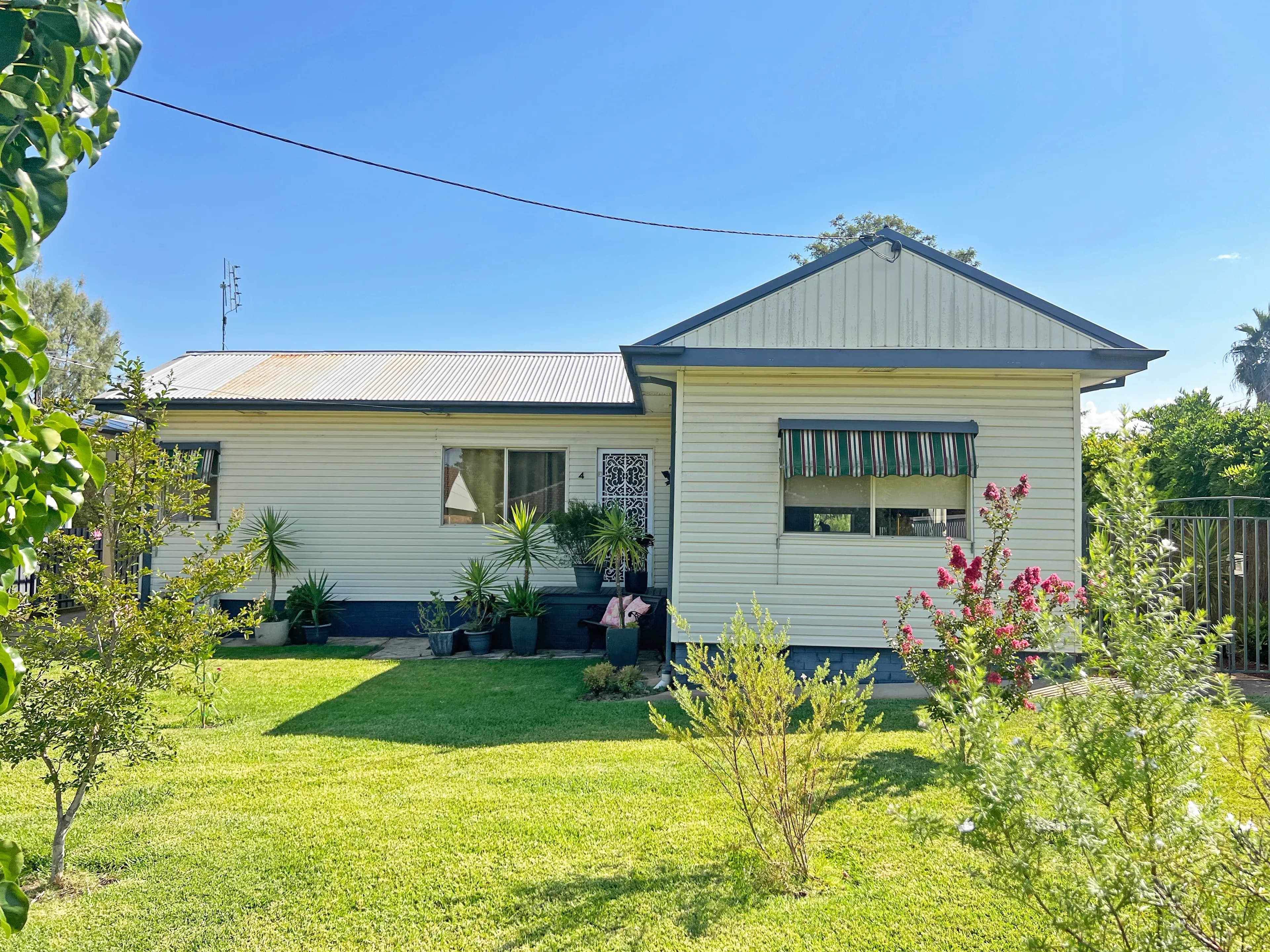 4 Hunter Street, Forbes NSW 2871, Forbes - Image 1