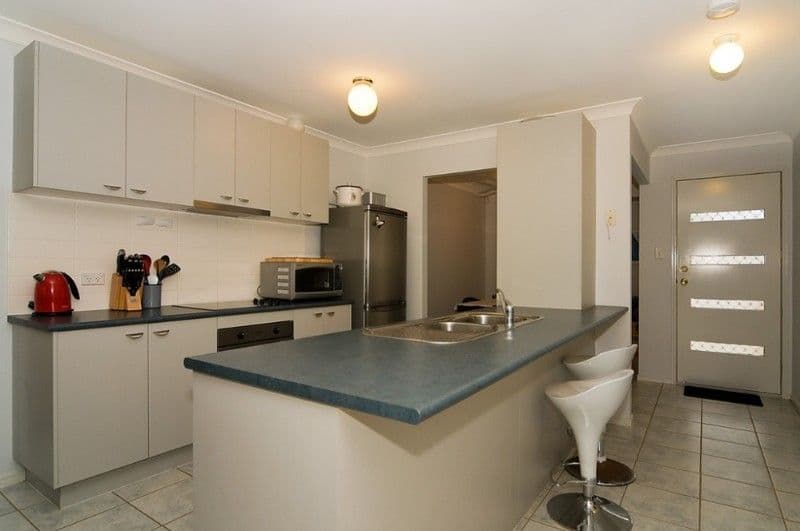 6 Marigold Close, SPRINGFIELD LAKES QLD 4300, Springfield Lakes - Thumbnail 2