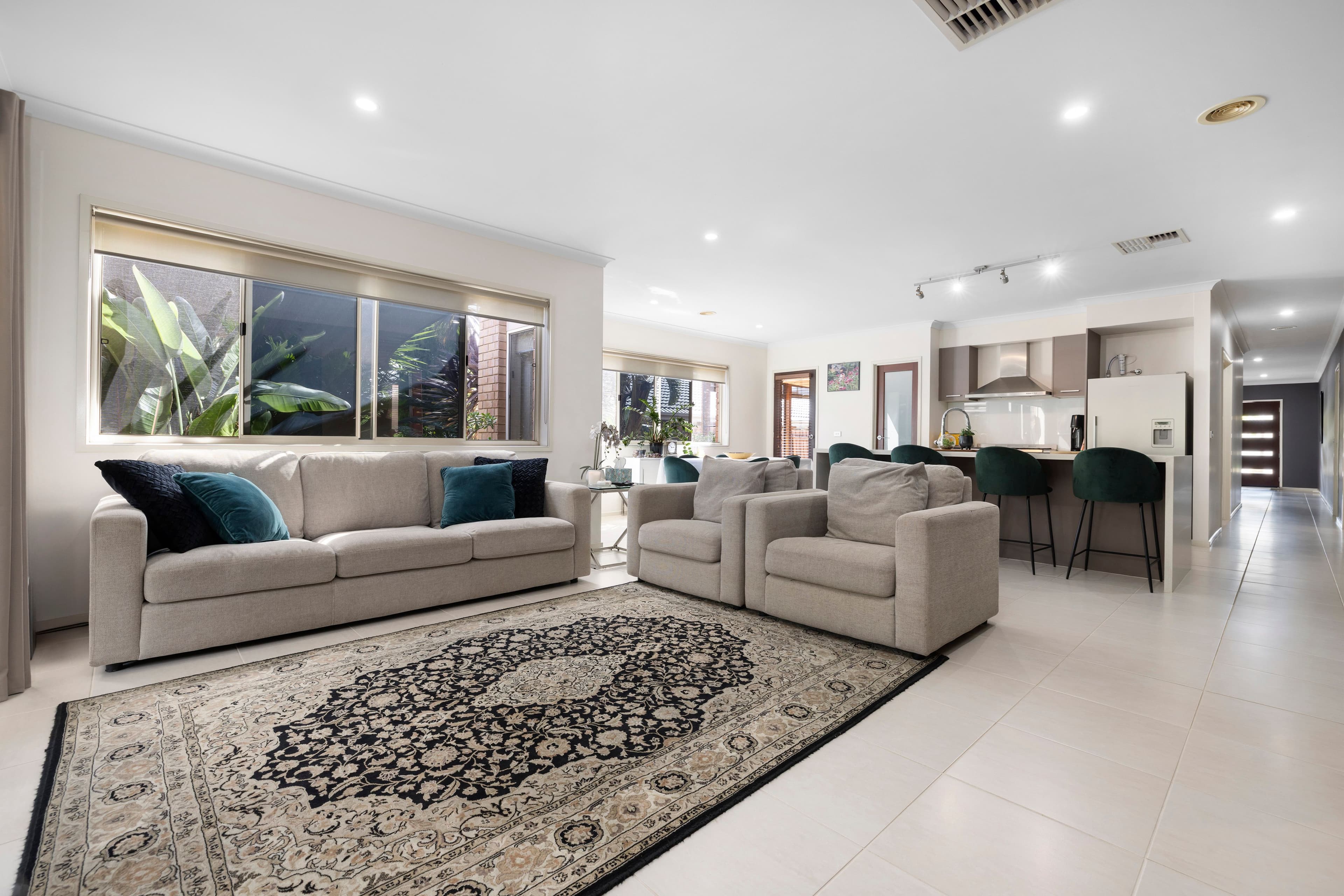 3 Garnet Close, Skye VIC 3977, Skye - Thumbnail 2