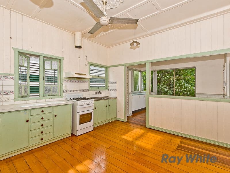 149 Evelyn Street, GRANGE QLD 4051, Grange - Thumbnail 2
