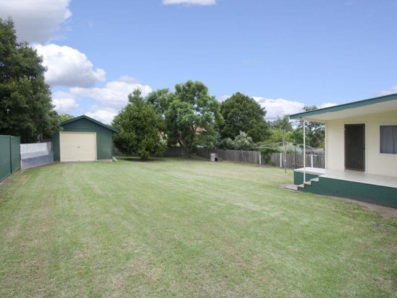18 Brinawarr Street, BOMADERRY NSW 2541, Bomaderry - Thumbnail 2
