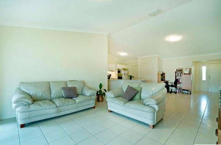 10 Kaizlee Crescent, UPPER COOMERA QLD 4209, Upper Coomera - Thumbnail 3