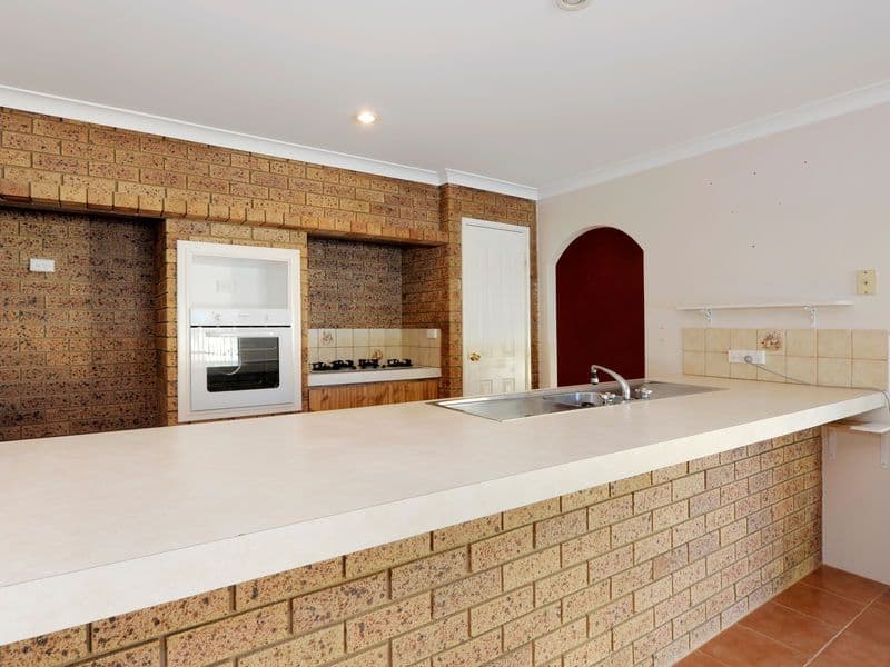 32 Kenton Way, ROCKINGHAM WA 6168, Rockingham - Thumbnail 4