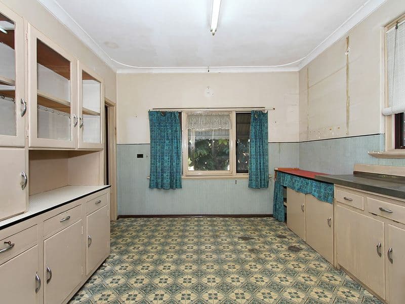 281 Belgravia Street, CLOVERDALE WA 6105, Cloverdale - Thumbnail 2