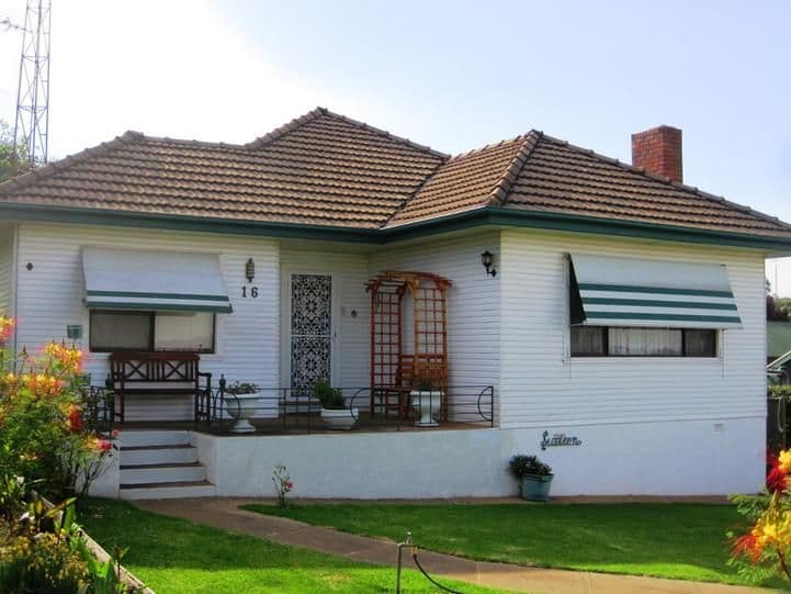 16 Taylor Road, YOUNG NSW 2594, Young - Image 1