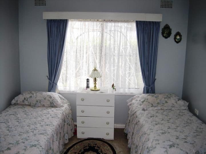 16 Taylor Road, YOUNG NSW 2594, Young - Thumbnail 2
