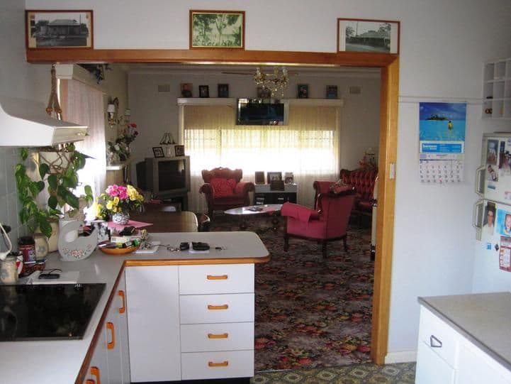 16 Taylor Road, YOUNG NSW 2594, Young - Thumbnail 5