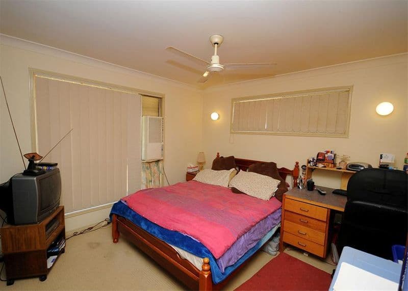 19  Thornbill Drive, ELI WATERS QLD 4655, Eli Waters - Thumbnail 2