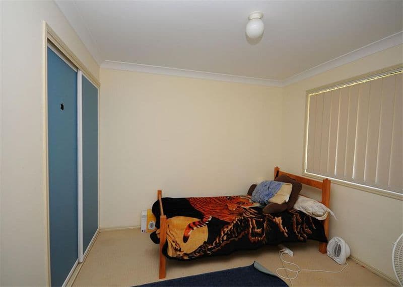 19  Thornbill Drive, ELI WATERS QLD 4655, Eli Waters - Thumbnail 5