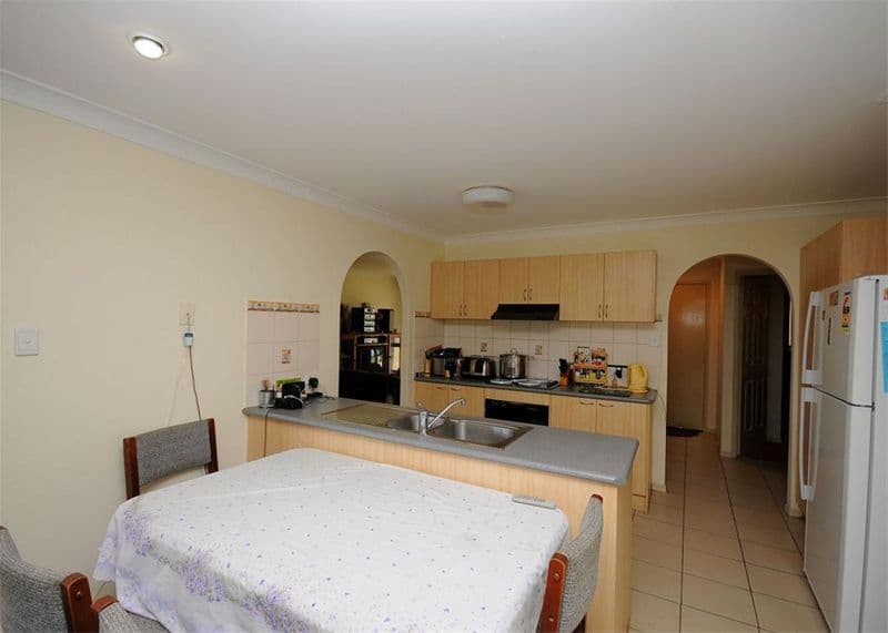 19  Thornbill Drive, ELI WATERS QLD 4655, Eli Waters - Thumbnail 6