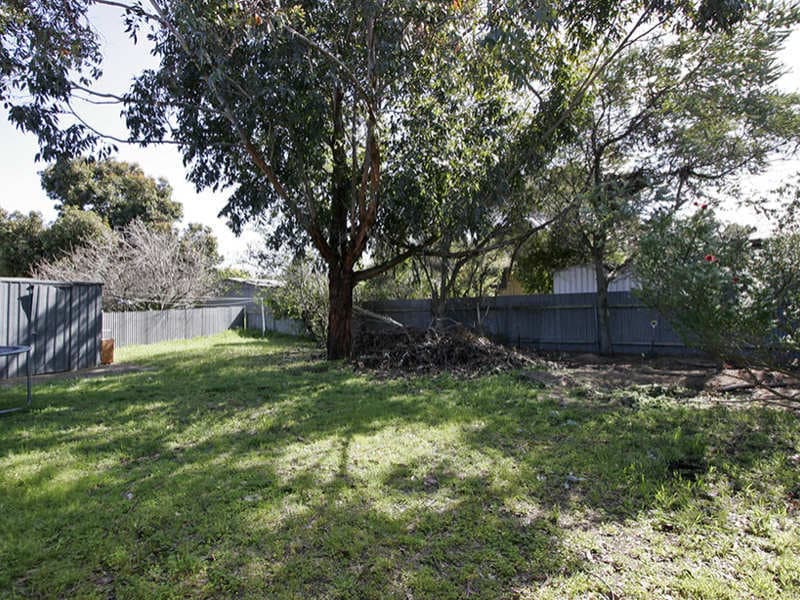 7 Sunglow Crescent, Hackham West - Thumbnail 5