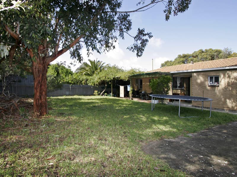 7 Sunglow Crescent, Hackham West - Thumbnail 8