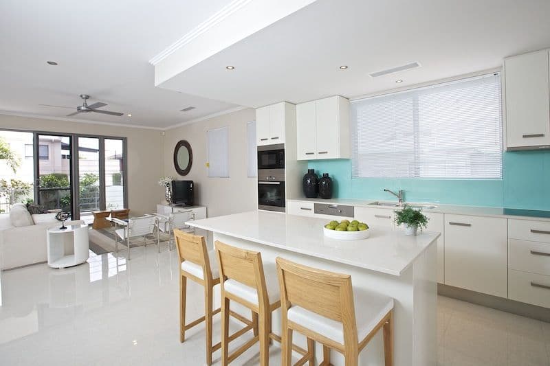 114 The Esplanade, PARADISE POINT QLD 4216, Paradise Point - Thumbnail 8