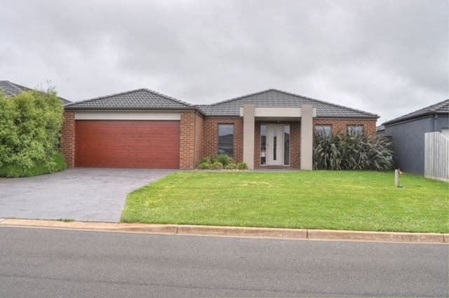 35 Huntingfield Drive, WARRNAMBOOL VIC 3280, Warrnambool - Thumbnail 3