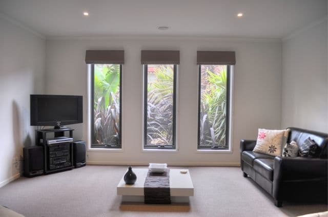 35 Huntingfield Drive, WARRNAMBOOL VIC 3280, Warrnambool - Thumbnail 5