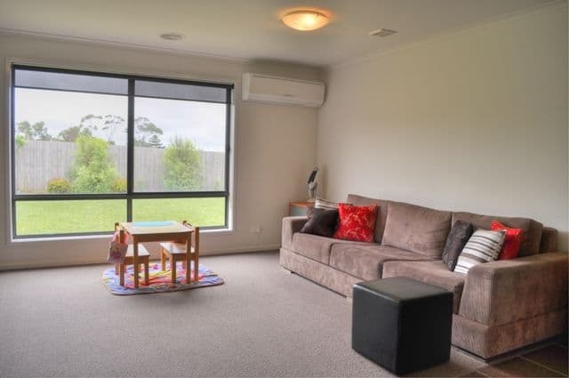 35 Huntingfield Drive, WARRNAMBOOL VIC 3280, Warrnambool - Thumbnail 6