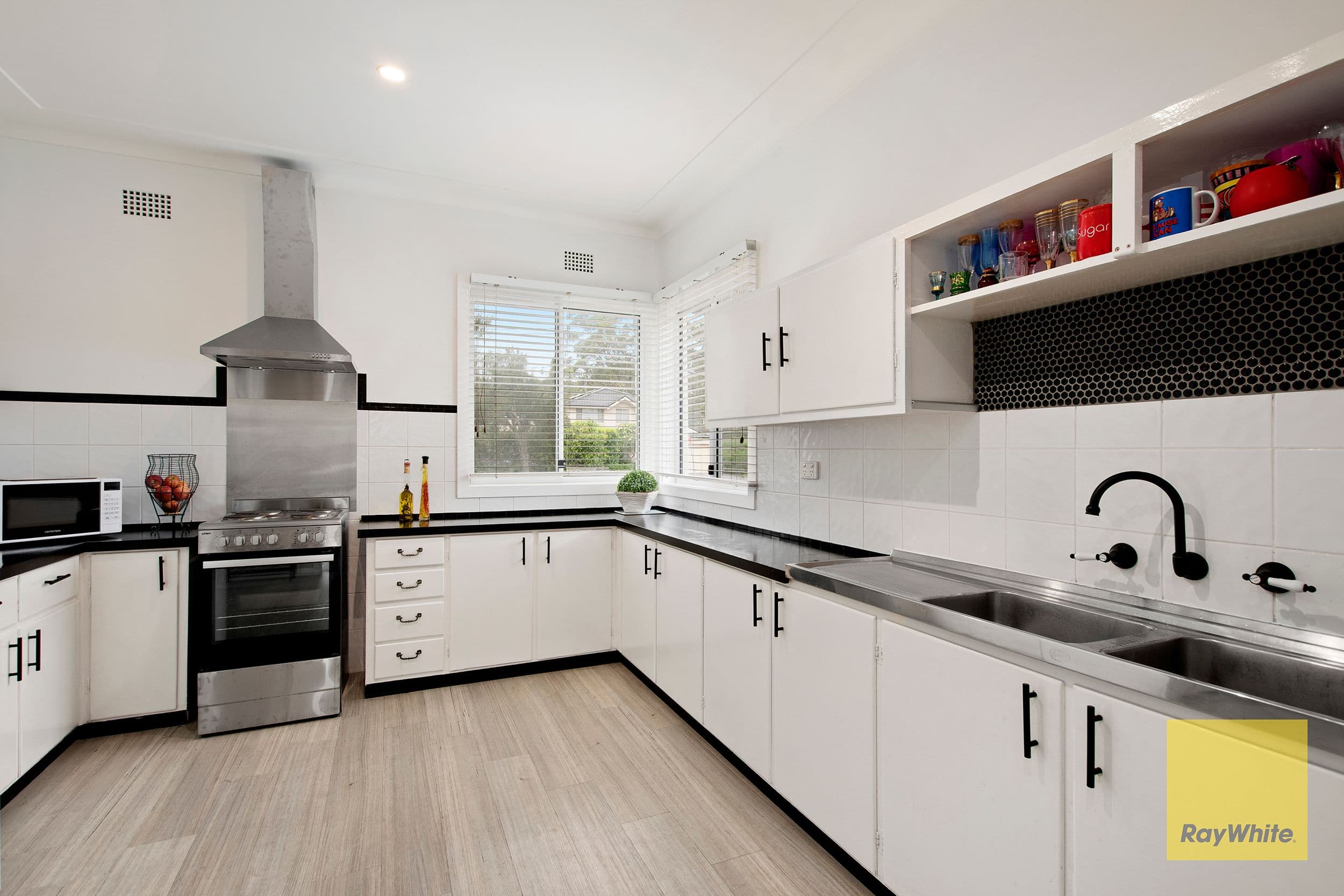 29 Trafalgar Avenue, Woy Woy NSW 2256, Woy Woy - Thumbnail 3