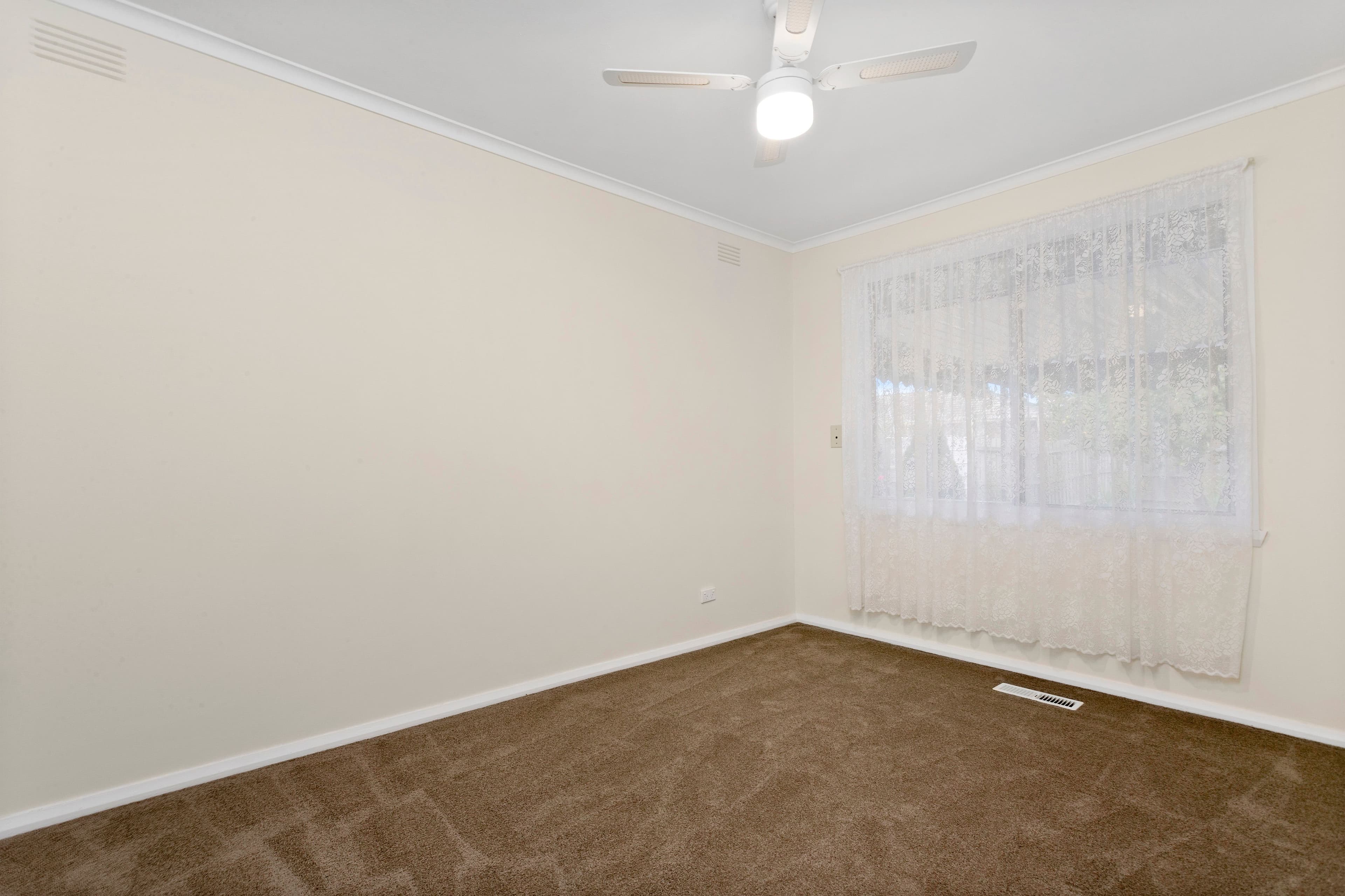 34 Huskisson Avenue, Lalor VIC 3075, Lalor - Thumbnail 5