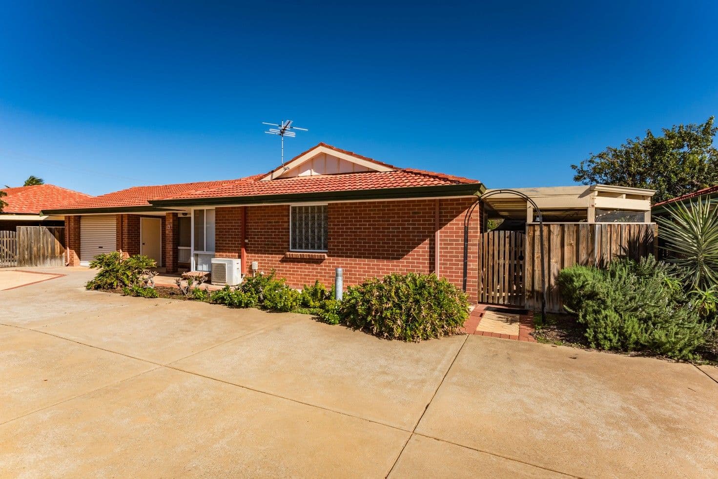 27 Fuller Street, Bluff Point WA 6530, Bluff Point - Thumbnail 3