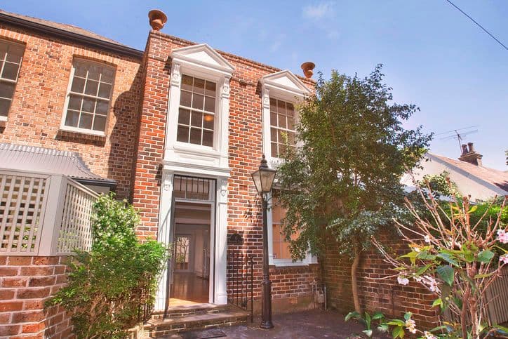 6 Holdsworth Street, WOOLLAHRA NSW 2025, Woollahra - Image 1