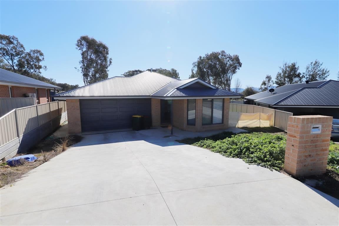 9 Jeffery Circuit, Tumut NSW 2720, Tumut - Image 1