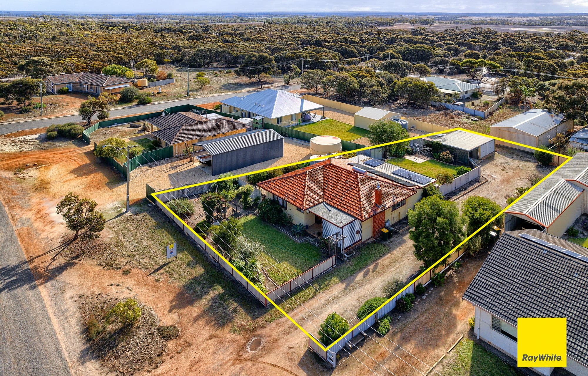32 Jaekel Street, Ongerup WA 6336, Ongerup - Image 1