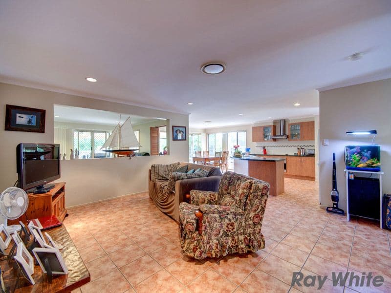 42 Wyellan Place, UPPER KEDRON QLD 4055, Upper Kedron - Thumbnail 2
