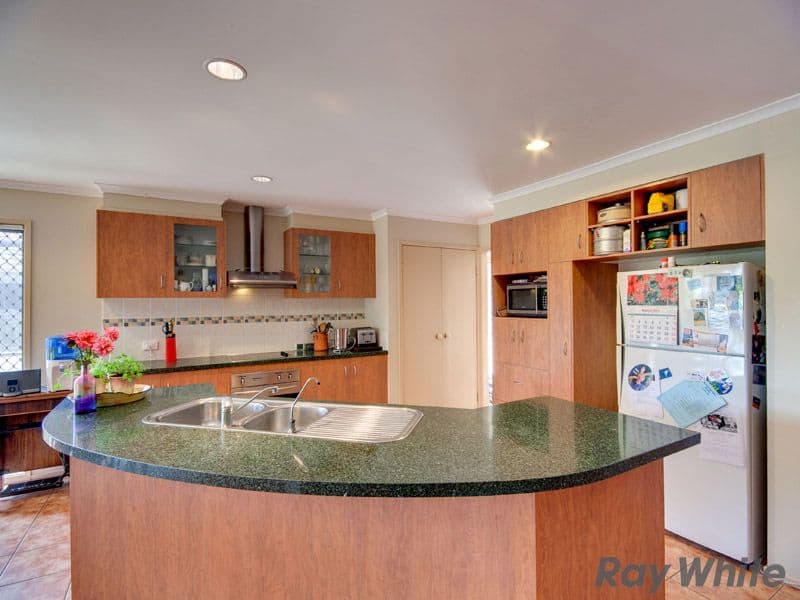 42 Wyellan Place, UPPER KEDRON QLD 4055, Upper Kedron - Thumbnail 3